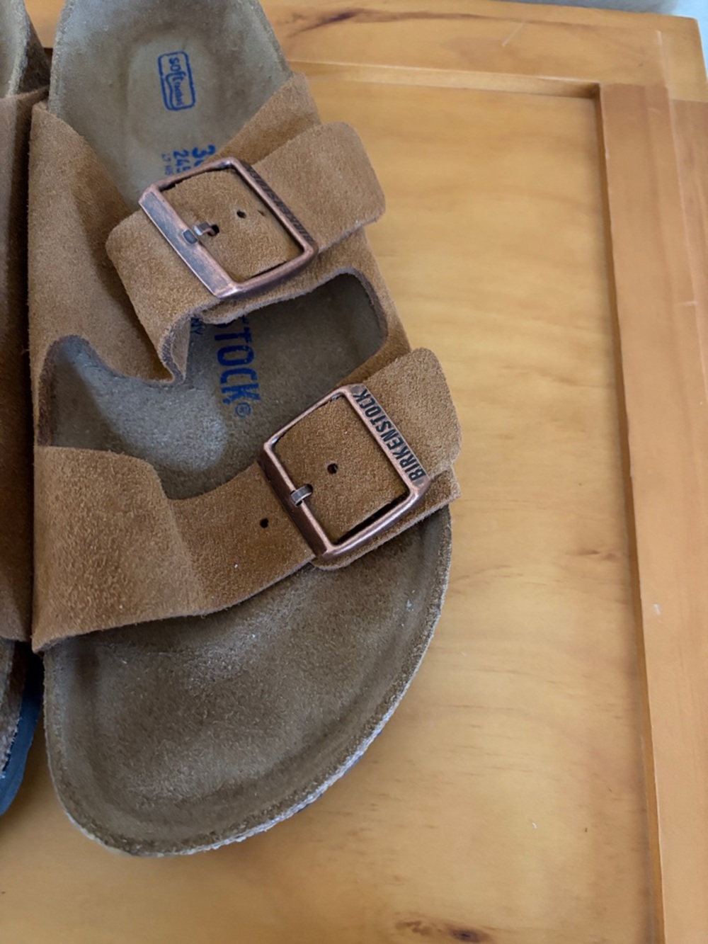 Birkenstock Arizona Soft Footbed Suede Sandals. 38. Very Gently Used! - Picture 4 of 10